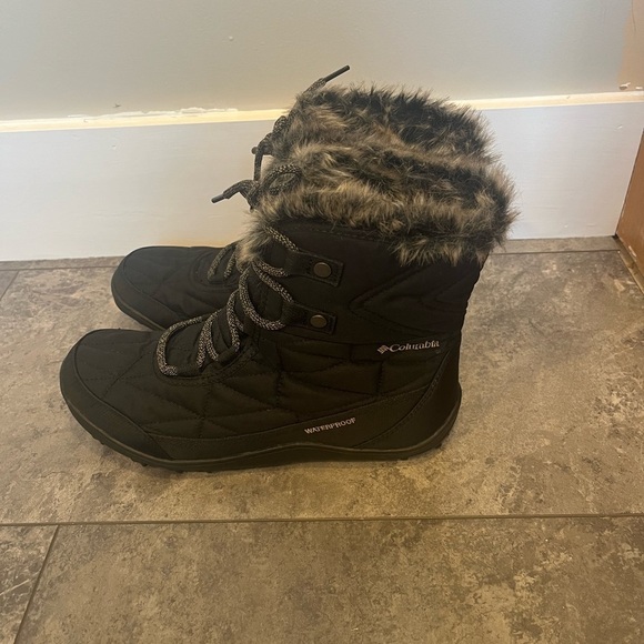 NWY Women’s 10.5W Columbia Minx Shorty III Bootie - Picture 4 of 12